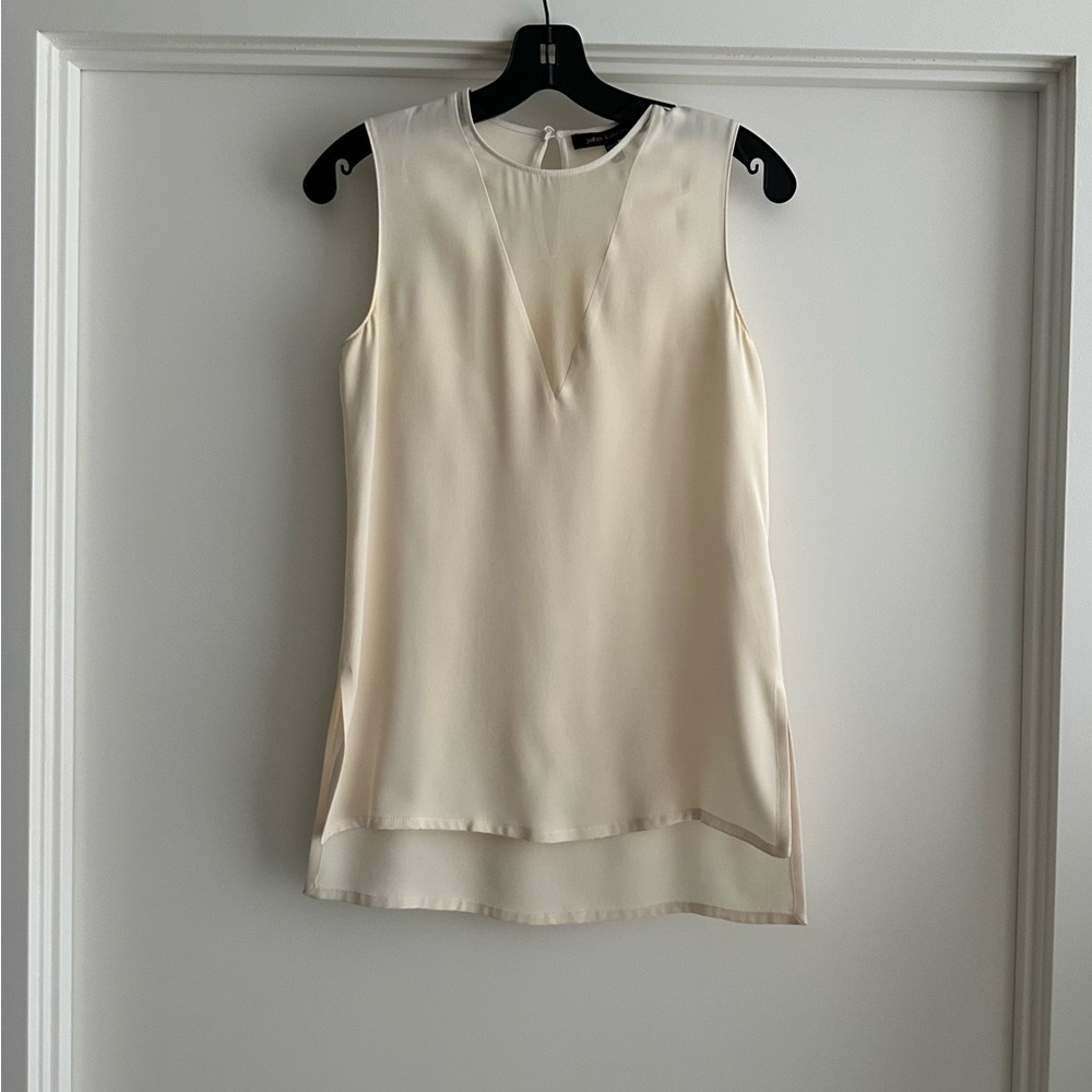Selling Judith & Charles silk sleeveless top in size 0 in excellent condition